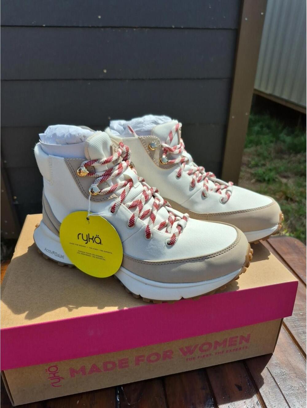 Ryka Hiking Water Repellent Jackpot Lace Up Boots New 6 Wide Tan New $120 MSRP - Picture 2 of 7